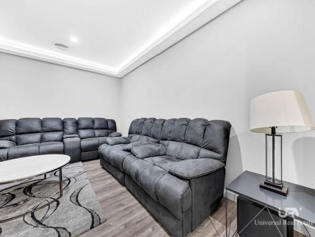Premium Home For Rent !