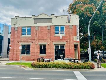 Premium Investment in a strong regional town The Bridge Hotel