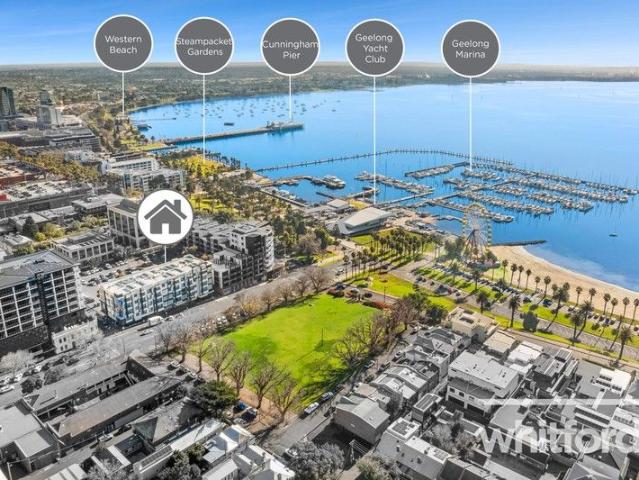 Bayside apartment in Oaks Vue Suites