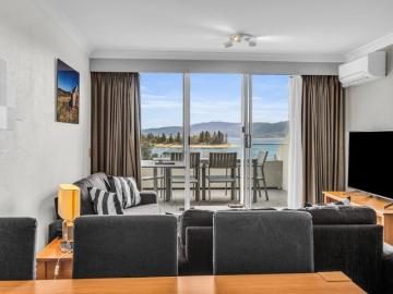 Jindabyne, Snowy River, Victoria - Balcony