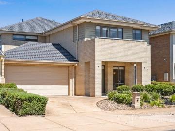 Sanctuary Lakes, Hobsons Bay, Victoria