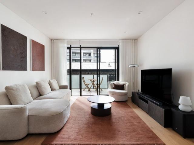 Premium lifestyle pad in coveted complex