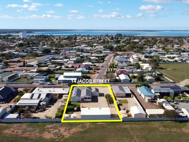 Premium Lifestyle Property on 1,825sqm