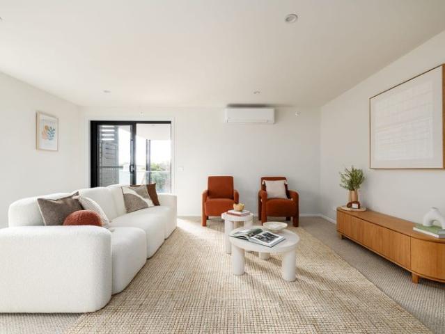 PREMIUM LIVING