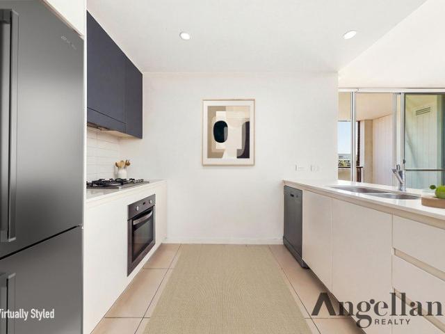 Premium Living Along Wentworth Point Peninsula
