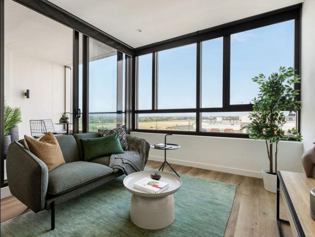 Premium Living Melbourne Brand new apartment with premium amenities, perfectly placed in Caulfield