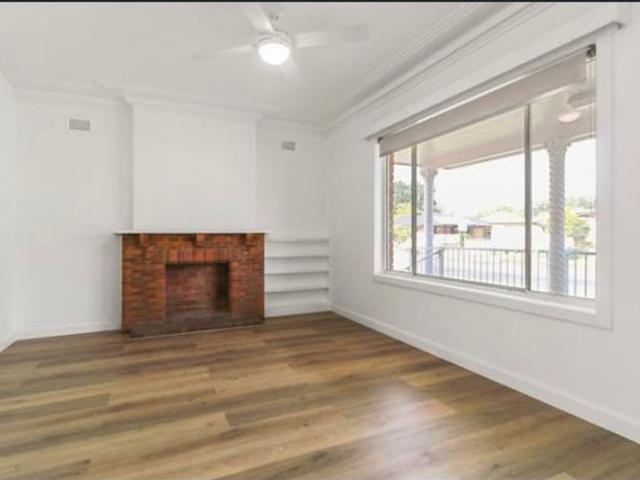 Premium Location 3 bedroom 2 bathroom Family Home in Wyong