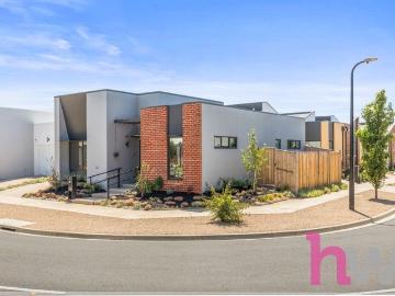 Premium Low Maintenance Living!
