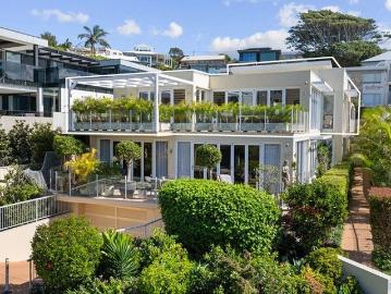 Premium penthouse address in one of Terrigal's most prestigious streets, only metres to the sand