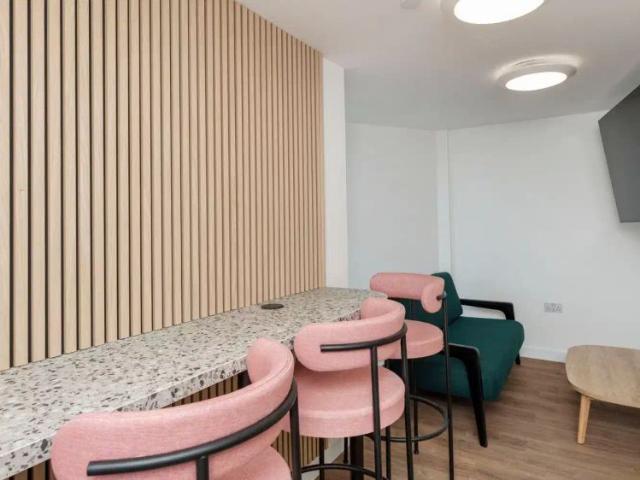 Premium Plus Studio – Accessible