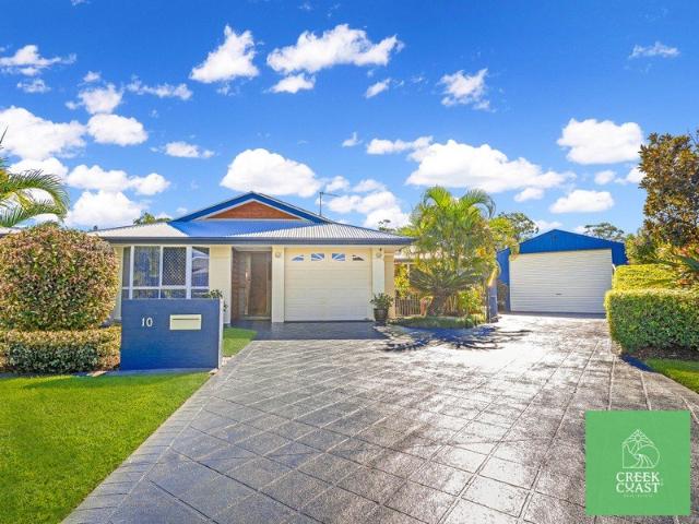 Premium Quality, Timeless Style & Executive Living in a Prestigious Tin Can Bay Location