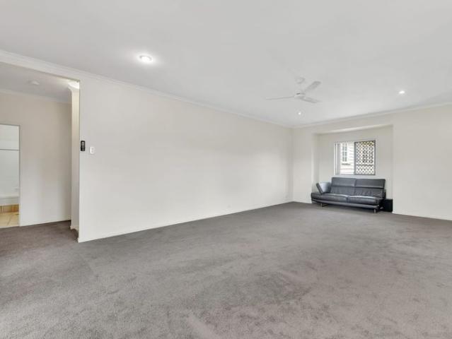 Premium rear townhouse in prime Wilston location