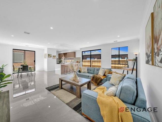 Premium Residence Close to Shops, Schools & Transport!
