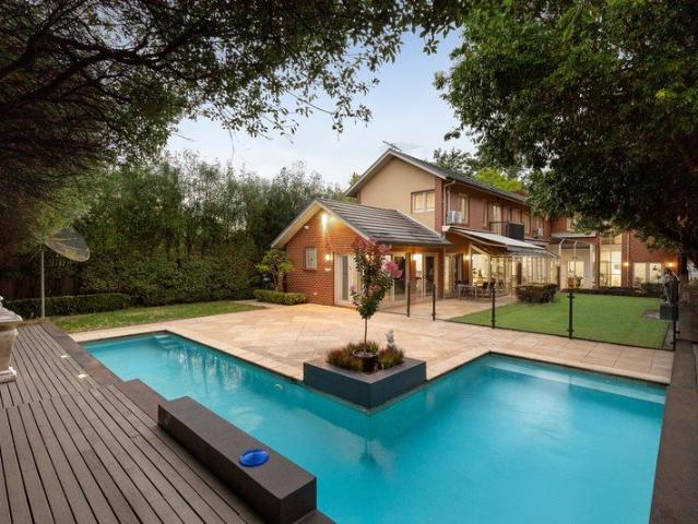 PREMIUM RESIDENCE IN CANTERBURYS MOST SOUGHT AFTER LOCALE