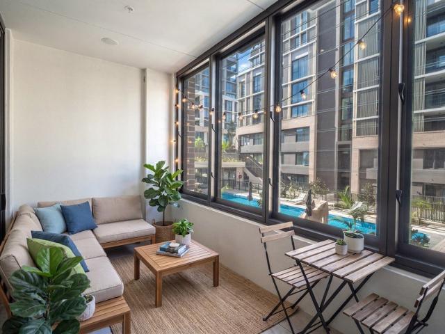 Premium St Leonards Luxury 1 Bedroom with Study Area