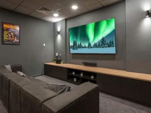 Premium Studio with Wet Room