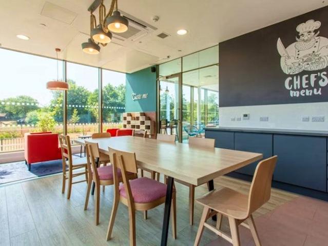 Premium Studio / Premium Studio Riverside