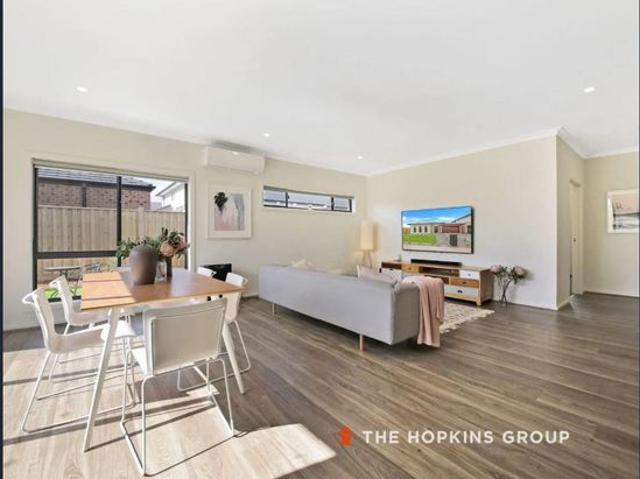 Premium Shared Living –Fully Furnished Rooms with Ensuite. $280 incl bills & free internet!