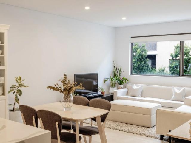 PREMIUM TWO BEDROOM Apartment Now Available For Lease | Close to all amenities!