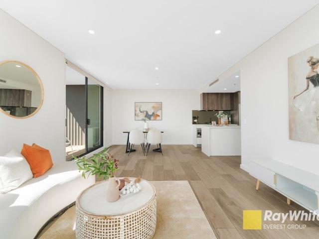 Premium Top Floor Residence with Private Sun Terrace