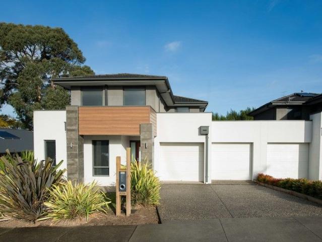 PREMIUM TOWNHOUSE OFFERING ULTIMATE CONVENIENCE
