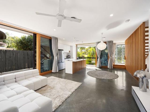 Premium Townhouse Opposite Anzac Park