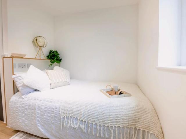 Premium Townhouse Studio