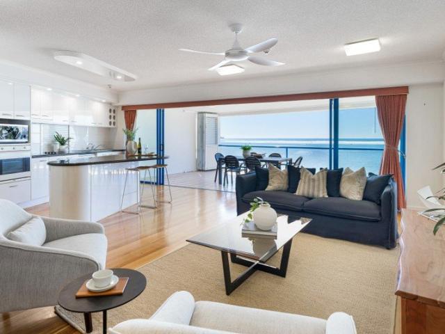 PREMIUM WATER & CBD VIEWS, PREMIUM LOCATION