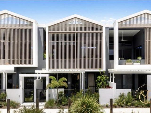 Premium Waterfront Townhouse Living in the Heart of Birtinya