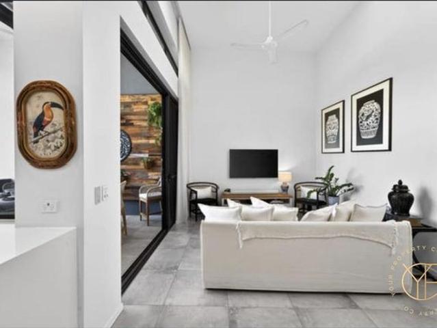 Premium Waterfront Townhouse Living in the Heart of Birtinya