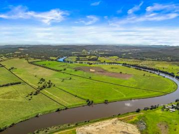 Premium 122ha Riverfront Grazing Holding