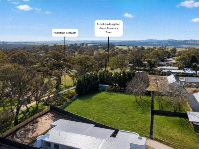 Premium 1,577m2 Residential Building Block Outstanding Elevated Location Mostly Fenced