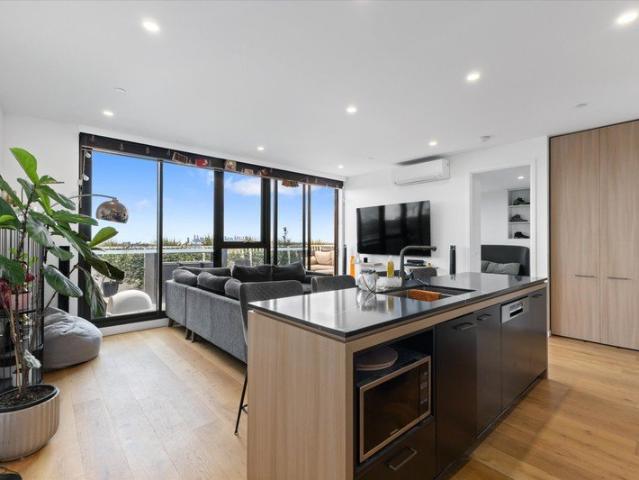 Premium 2 Bed + Study with Expansive Terrace and Sweeping City Views