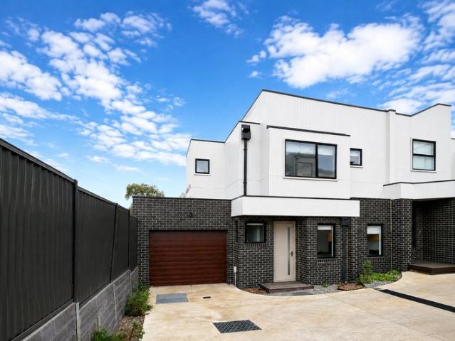 Premium 2 Bedroom Townhouse in Highton