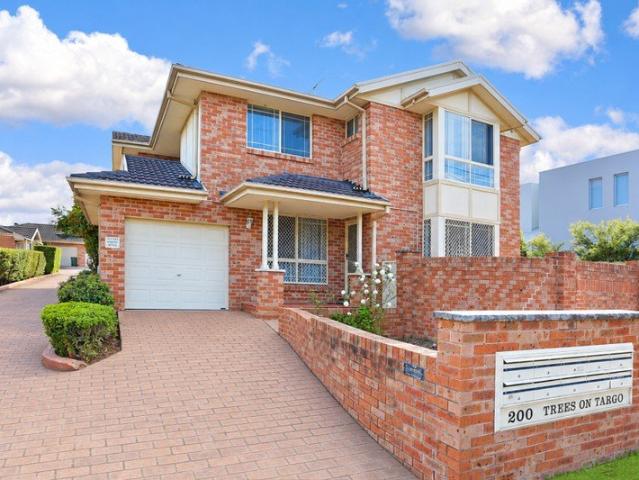 Premium 3 Bedroom Duplex Style Townhouse