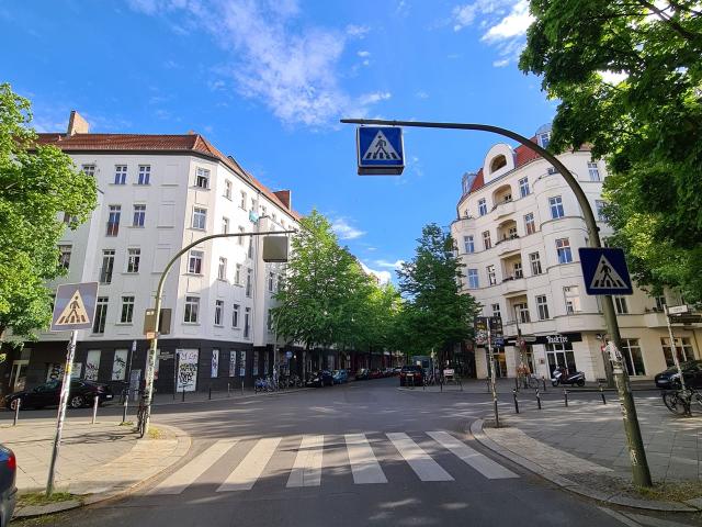 Premium 3 room apartment with balcony in the popular Boxhagener Kiez, Berlin Amsterdam Apartments for Rent