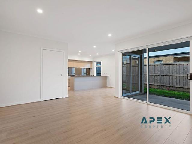 Premium 4 bedroom living with individual climate control