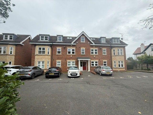 Prenton Lane, Birkenhead CH42, 2 bed flat to rent, £895 pcm | PrimeLocation