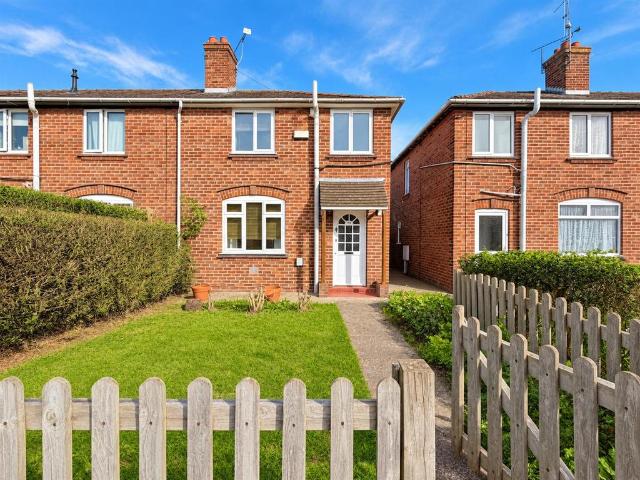 Prenton Place, Chester CH4 3 bed end of terrace house to rent £1,250 pcm £288 pw