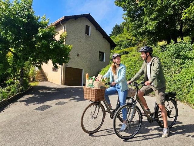 Près de Grenoble – Maison d’architecte 180 m² avec grand jardin et vue sur les Alpes
