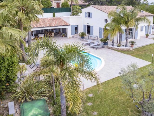 Près de Valbonne Élégante villa avec piscine, pool house e. 190m² Valbonne