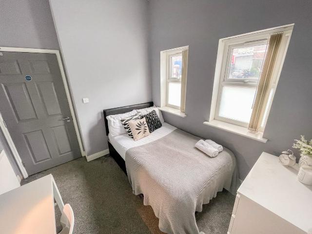 Prescot Road 4 Beds L7, 4 bed shared accommodation to rent, £433 pcm | PrimeLocation