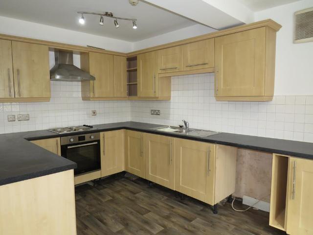 Prescott Street, HALIFAX 2 bed apartment to rent £750 pcm £173 pw