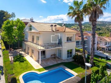 Dils Lucas Fox presenta esta magnífica casa unifamiliar de 5. 505m² Alella