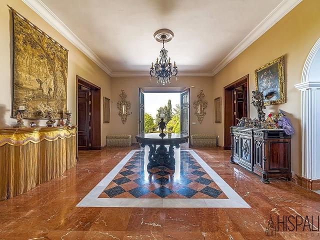 Presentamos esta magnífica propiedad independiente, con una. 984m² Écija