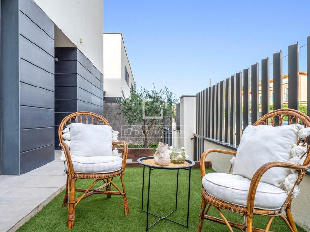 Lucas Fox presenta esta exclusiva casa unifamiliar de 206 m². 203m² Coma Ruga