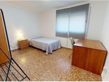 PRESENTAMOS MAGNIFICA VIVIENDA PARA ALQUILAR EN ZONA PARQUE CRUZ CONDE DE 4 DORM, BAÑO, y ASCENSOR