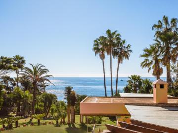 Presentando una excepcional villa independiente, perfectamen. 1013m² Estepona