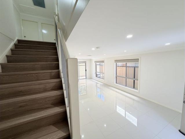 Presentation perfect Bigger 4 Bedroom Townhouse