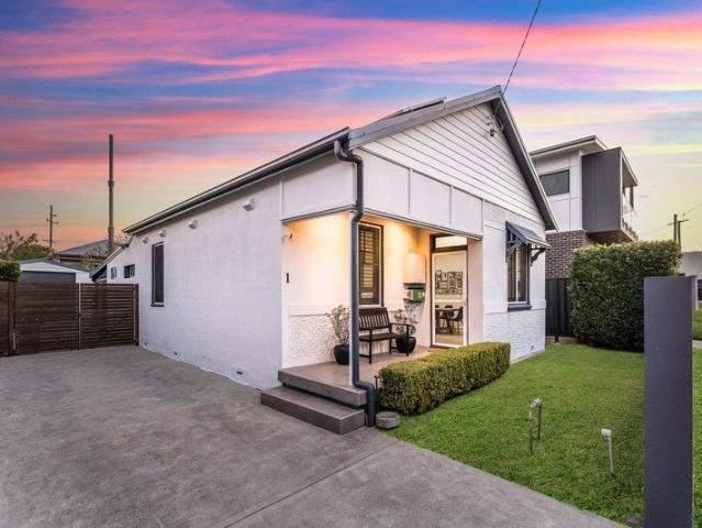 Presentation Plus in a Super Convenient Peaceful Cul de sac Location